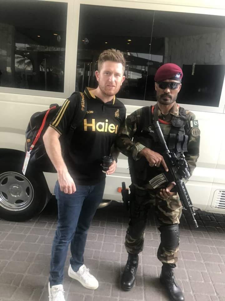 Liam Dawson Pictured With Pakistan's Army Soldier