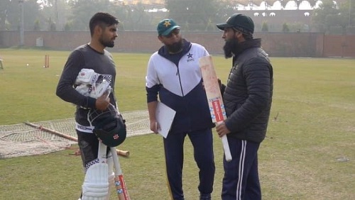 Mohammad Yousuf Sharing All His Experience With Captain Babar Azam