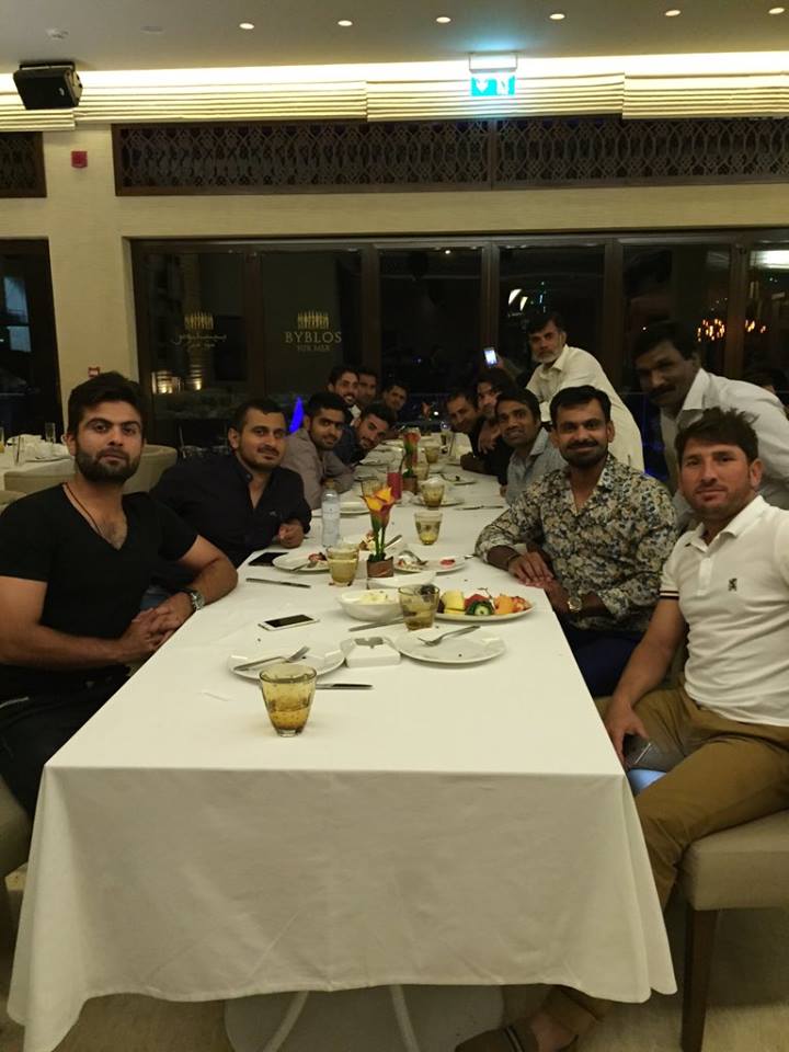 Pakistan Cricket Team At Dinner