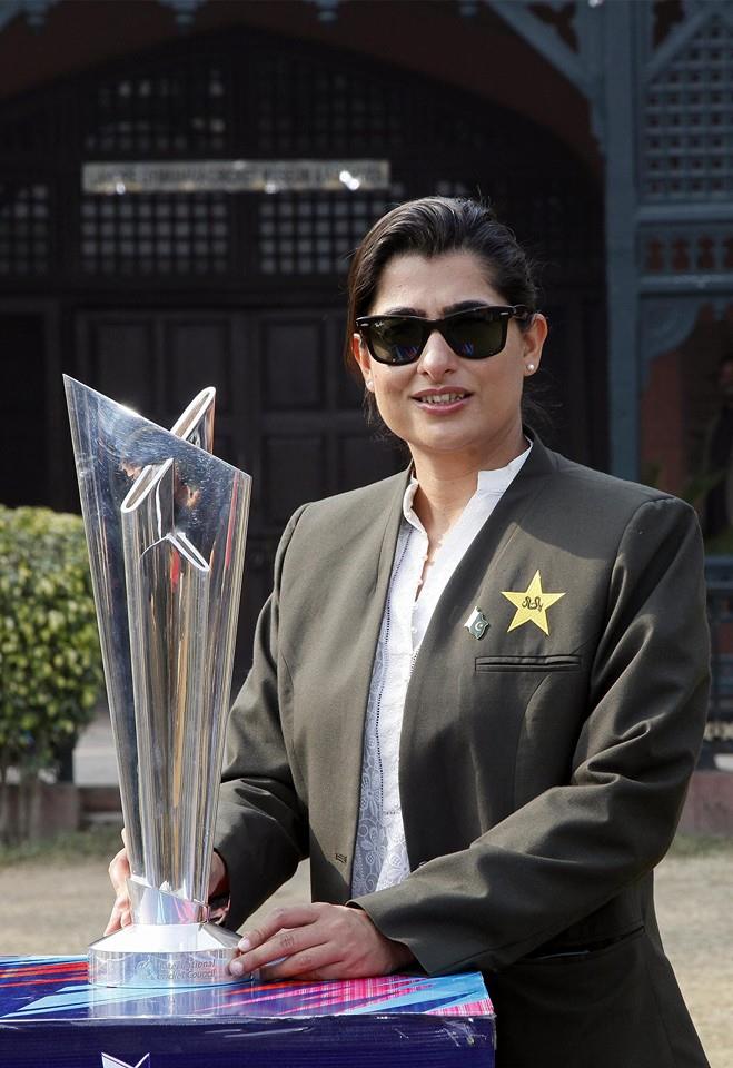 Pakistan Women Cricket Team Skipper, Sana Mir, pictured with World T20 Trophy today at Lahore