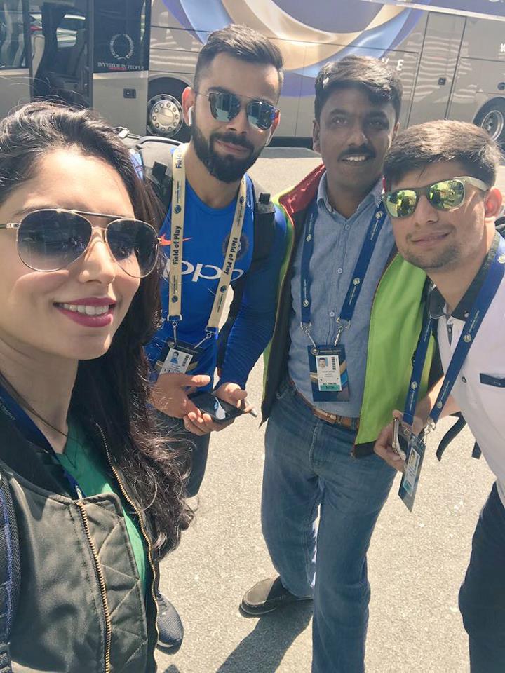 Pakistani Journalists With Virat Kohli