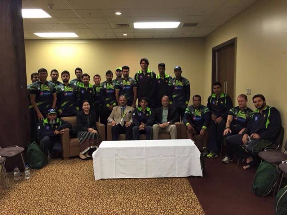 Pakistani Team Group Photo With Manager Naveed Akram Cheema And Federal Minister Ahsan Iqbal