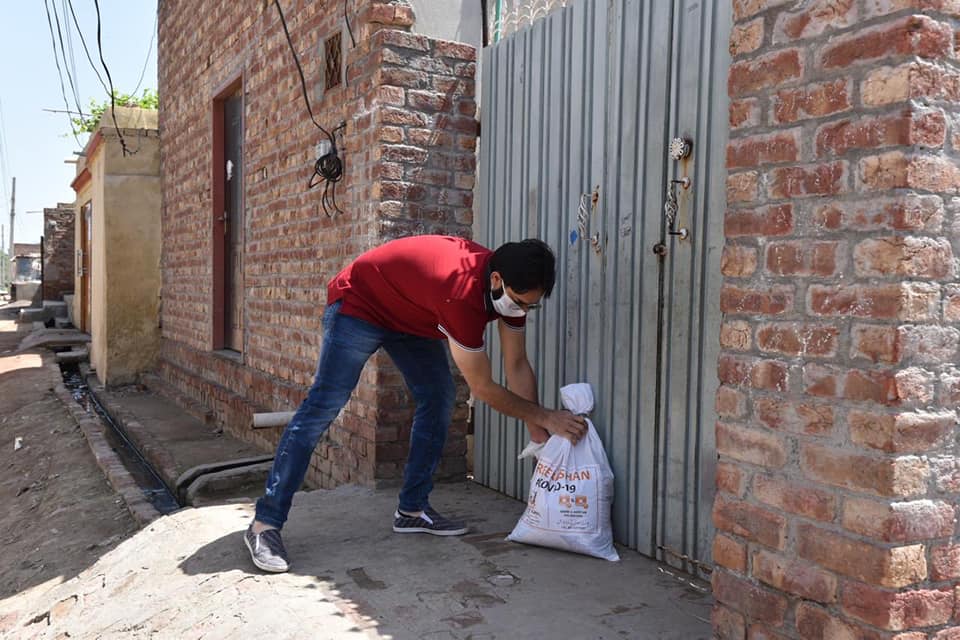 Saeed Ajmal Started Donating Ration Among Needy People In His Hometown
