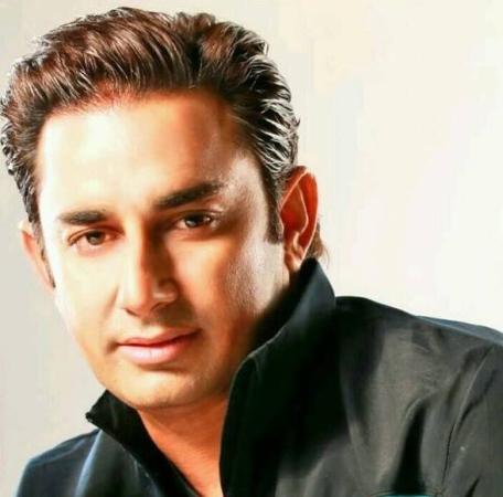 Saeed Ajmal Stunning Look