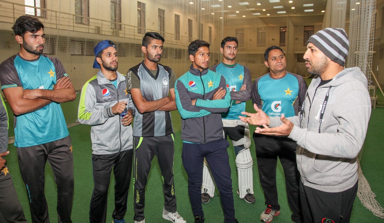 Sarfaraz Ahmed Meets Pakistan U-19 Players And Shared All His Valuable Experience With Them