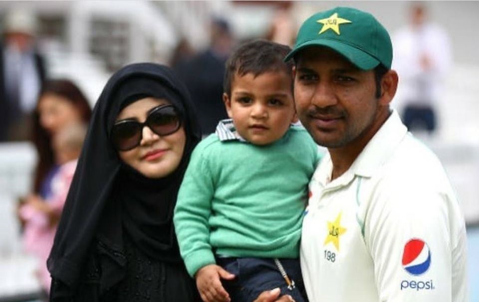 Sarfaraz Ahmed With His Wife And Son
