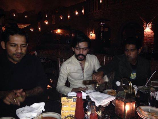 Sarfaraz, Fawad Alam And Asad Spotted In Lal Qila Karachi