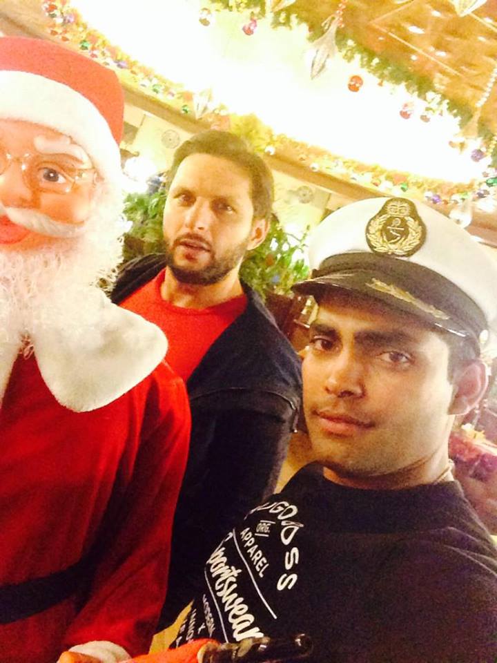 Shahid Afridi And Umar Akmal With Santa