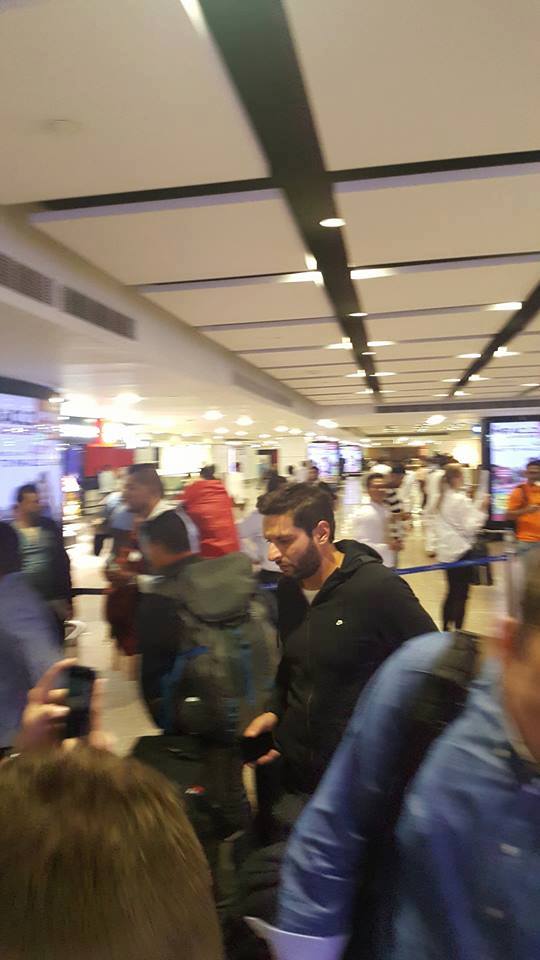 Shahid Afridi At Dubai Airport