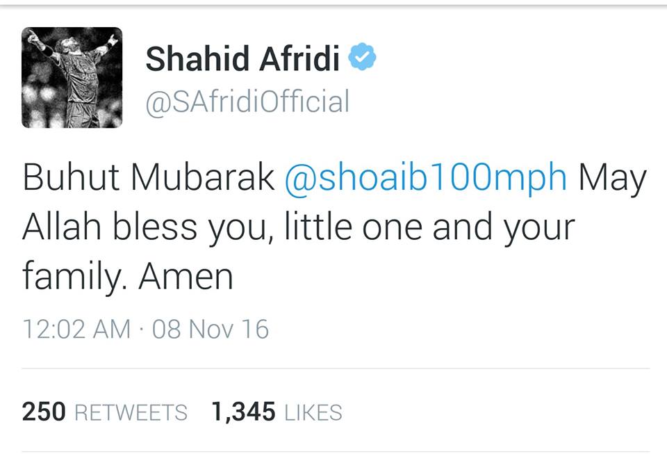 Shahid Afridi Congratulating Shoaib Akhtar