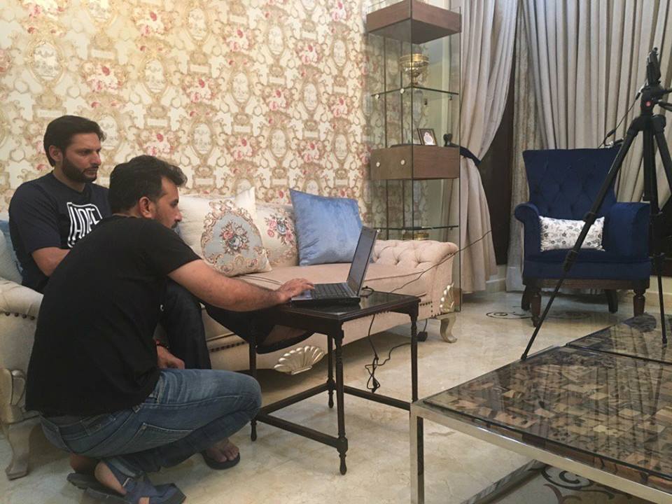 Shahid Afridi Is All Set For Live On FB And Twitter