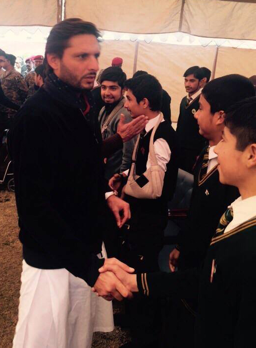 Shahid Afridi Met APS Peshawar students