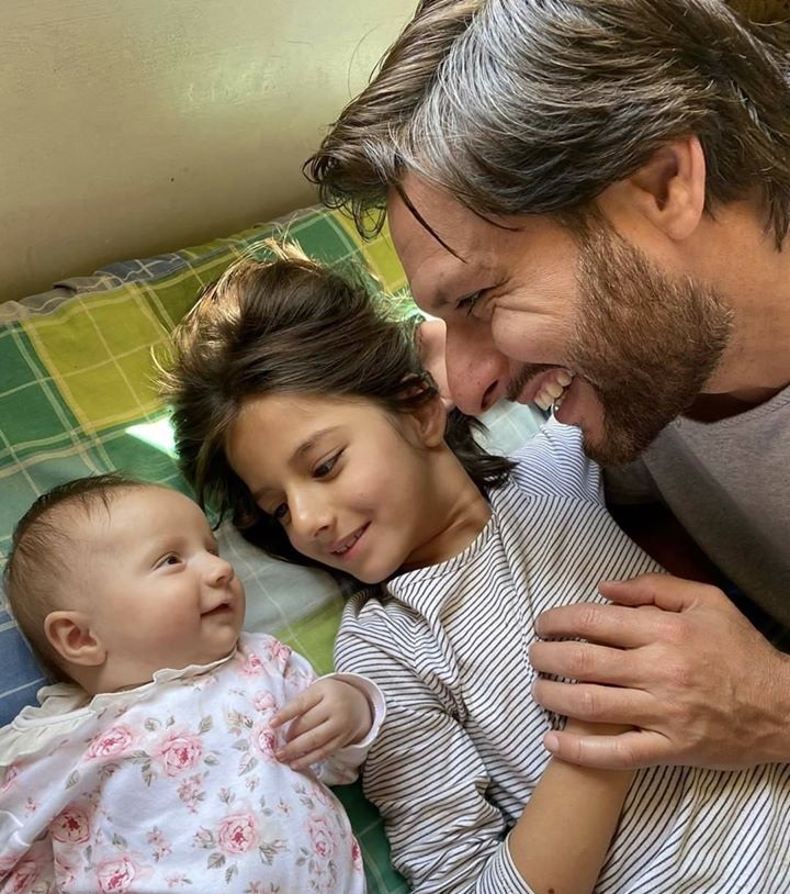 Shahid Afridi With His Daughters