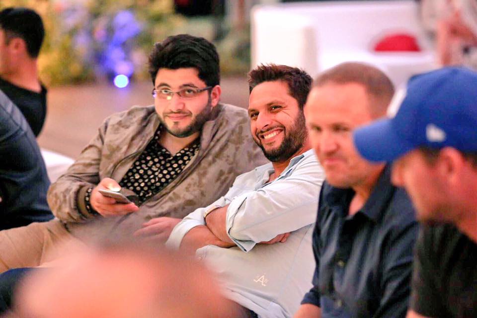 Shahid Afridi With Peshawar Zalmi's Owner And Coach