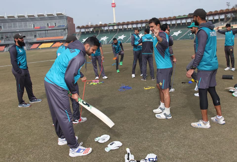 Shoaib Malik Joins Pakistan Team And Takes Part In Training Session