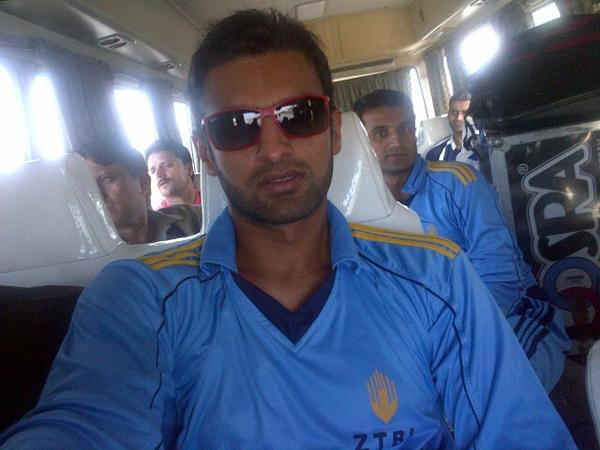 Shoaib Malik While Way To Peshawar