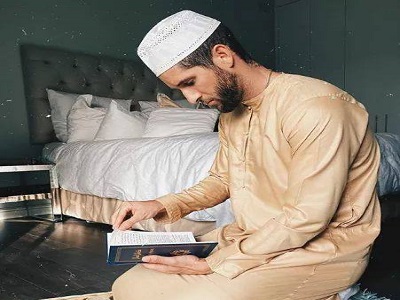 South Africa’s Player Wayne Parnell Reciting Quran Pak