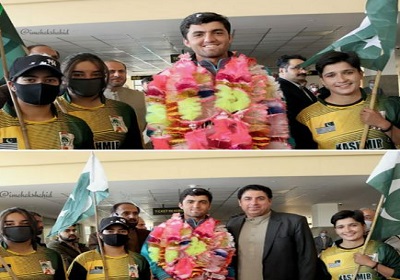 U19 Star Haseebullah Khan Gets Heroic Welcome On His Arrival In Quetta ...