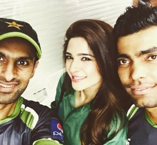 Umar Akmal, Shoaib Malik And Ayesha Umar - Cricket Images & Photos