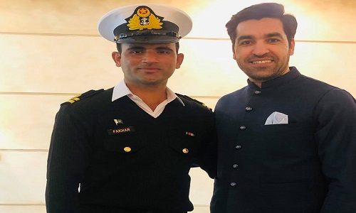 Umar Gul Shares Picture With New Lieutenant Fakhar Zaman