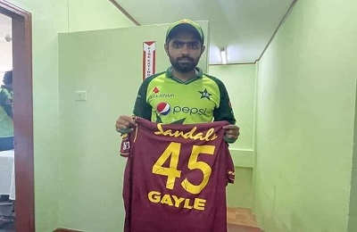 Universe Boss Chris Gayle Gifted His Signed Shirt To Babar Azam