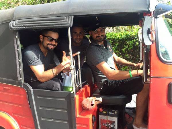 Virat Kohli And Harbhajan Took Rickshaw In Sri Lanka