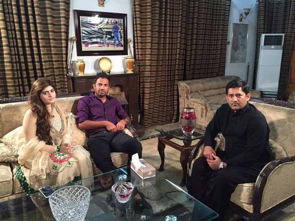Wahab Riaz with Wife Interviewed by Yahya Hussaini