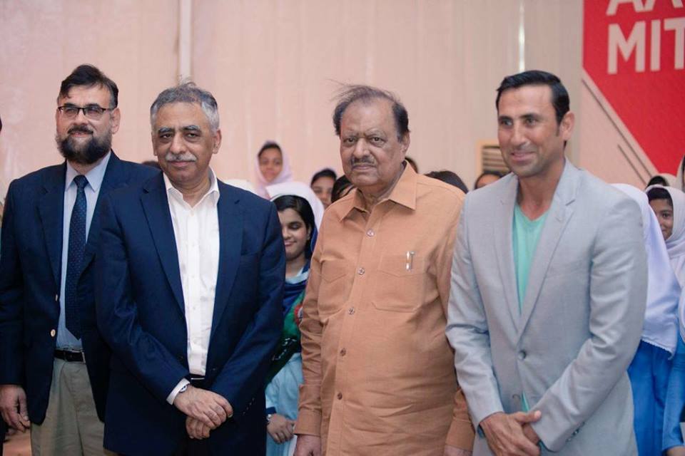 Younis Khan With President Mamnoon Hussain & Governor Sindh Mohammad Zubair