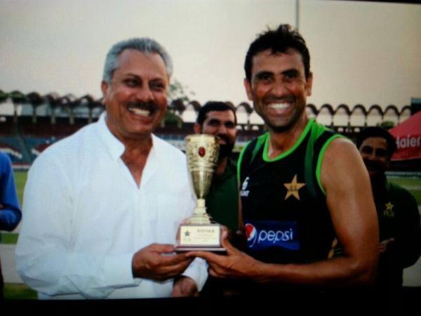 Younis Khan's Team Tigers Win Football Match