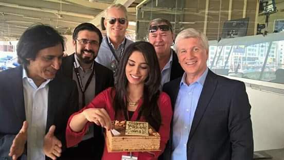 Zainab Abbas Celebrating Her Birthday With Comentators