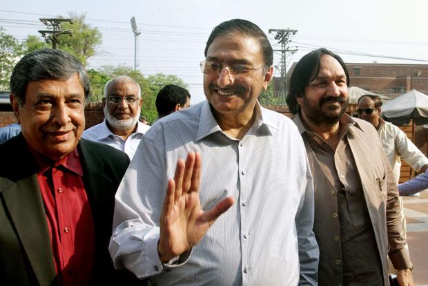 Zaka Ashraf Arrives At The PCB Office