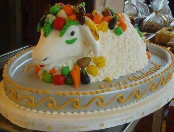 Buy Goat Birthday Cake | Looshi's Dubai