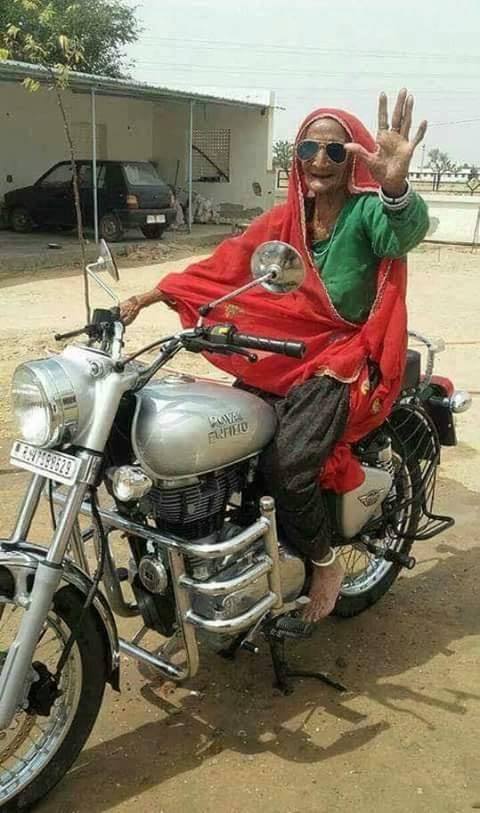 Acha Chalti Hun Duaon Me Yad Rakhna