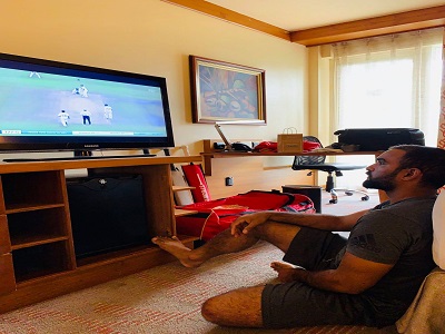 Asif Ali Supporting Pakistan Team From West Indies