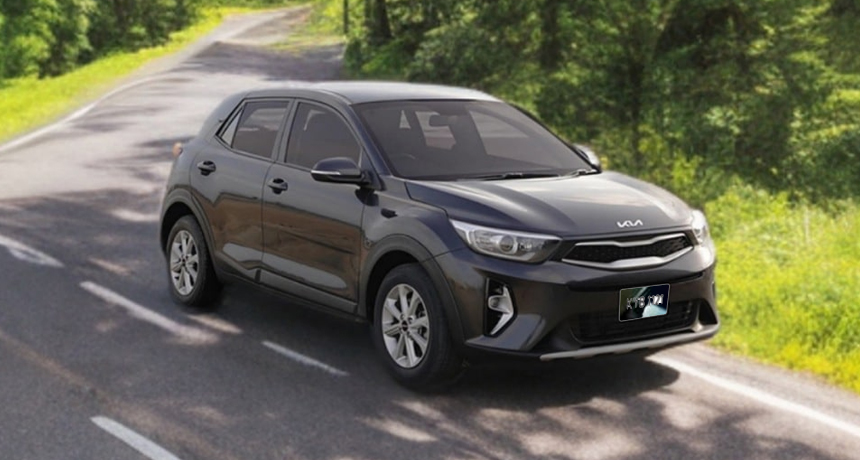 KIA Stonic EX Reintroduced at Price of Rs 4,767,000