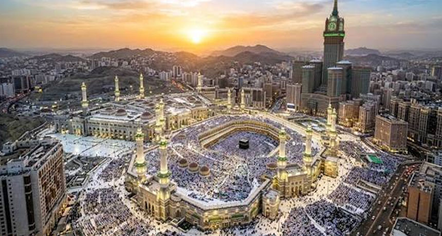 Masjid al-Haram Marks 100 Years of Unified Prayers Under One Imam