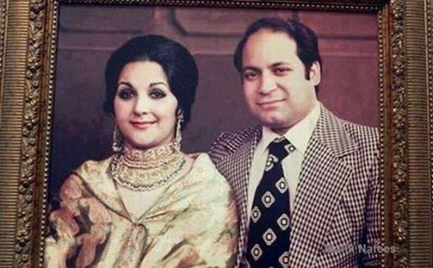 Nawaz Sharif with wife Kalsoom Nawaz - Memorable Picture.jpg
