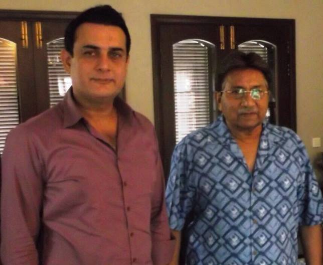 Shahood Alvi With Pervez Musharraf