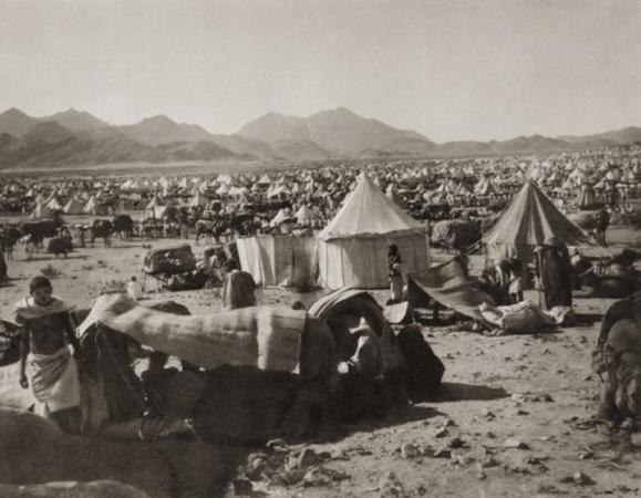 1889 - A Hajji tent camp to the west of Mount Arafat