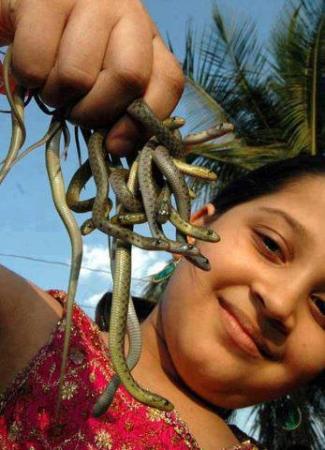 Koun kehta hai Larkiyan bahdur nahi hoti