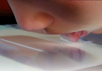 Lickable TV Screen Created, Now You Can 'Taste' The Content