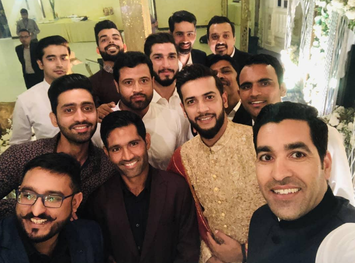 Pakistani Players Take Selfie With Groom Imad Wasim