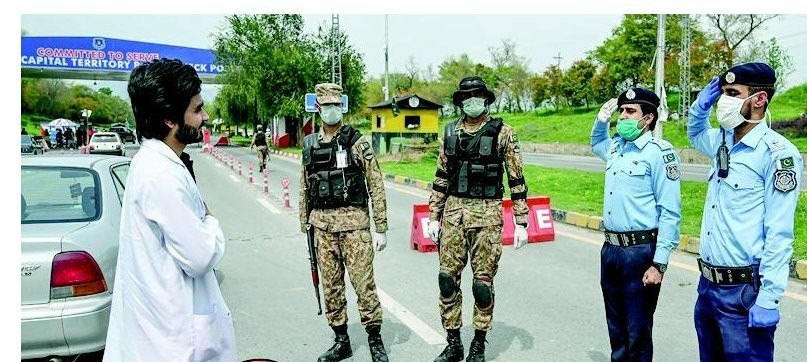 Picture Of The Day, Security Forces Salutes To Doctors