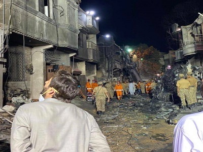 Shahid Afridi Visit To The Affected Area Of Malir In Karachi Where Plane Crashed Earlier Today
