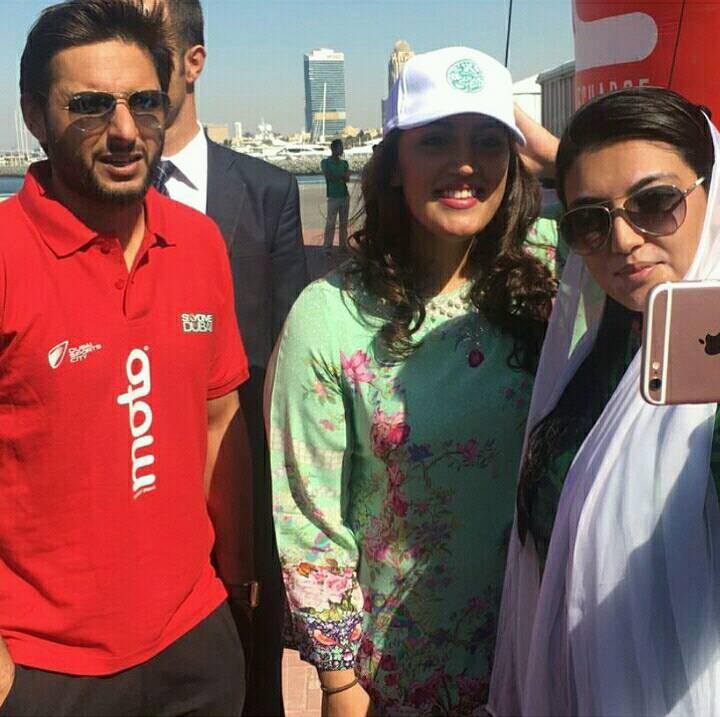 ‎Shahid Afridi‬ with Bakhtawar Bhutto‬ & Asifa Bhutto‬