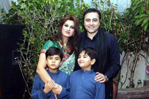 Anchor Person Mansoor Ali Khan With Family