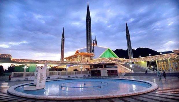 beautiful faisal masjid, islamabad, pakistan