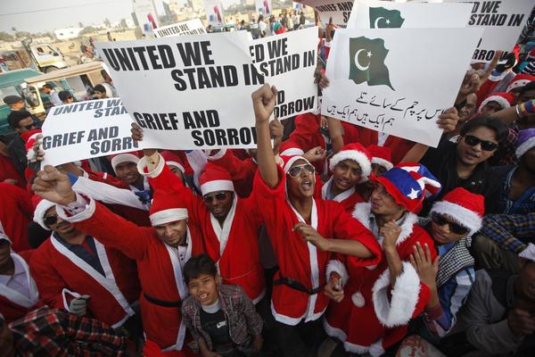 Hundreds Of Pakistani Santas Marched In Defiance Of The Taliban