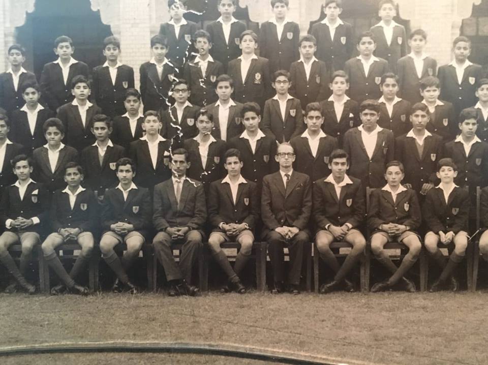 Imran Khan Shares Photo With Major Geoffrey Langlands On His Death