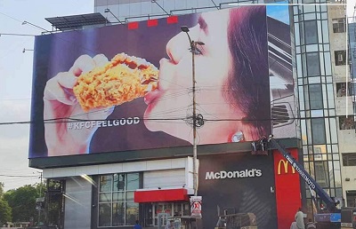 KFC Takes A Shot At Mcdonalds With Brilliant Marketing Stunt In Karachi